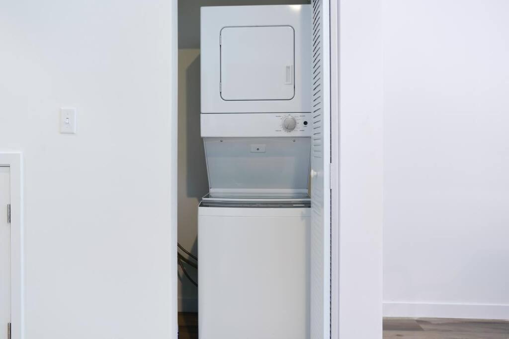 Awesome Townhouse 15 Minutes From The Beach Маями Екстериор снимка